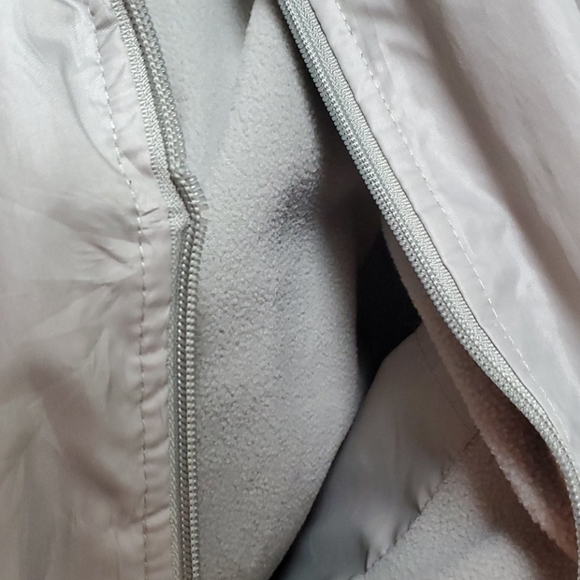 **Womans jacket - Picture 4 of 5